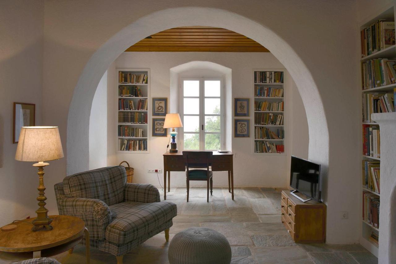 Patrick & Joan Leigh Fermor House Bed and Breakfast Kardhamili Exteriör bild